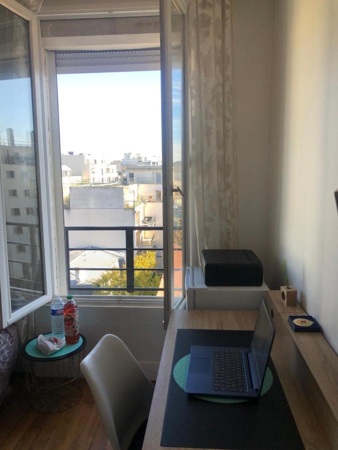 Appartement Tres Calme A 10Mn De Paris - Woman & Couples Only Courbevoie Eksteriør bilde