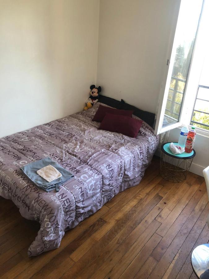 Appartement Tres Calme A 10Mn De Paris - Woman & Couples Only Courbevoie Eksteriør bilde